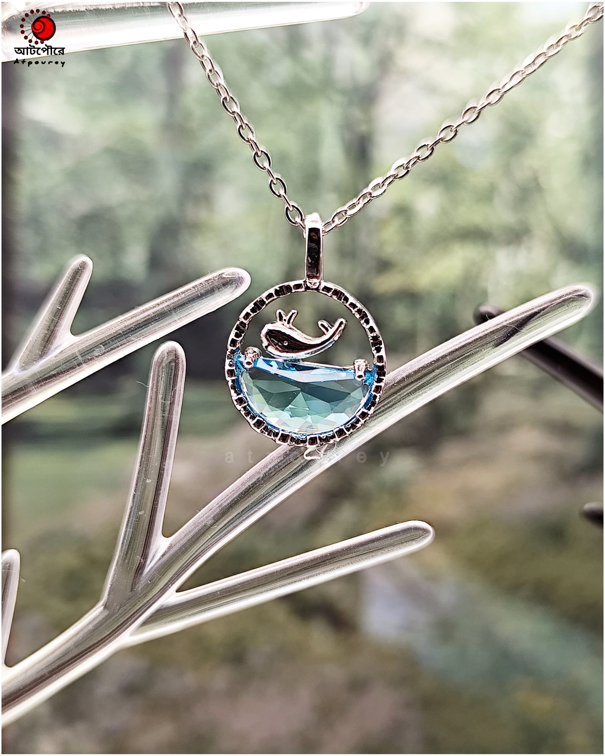 STYLE WITH NECKPIECE - Image 4